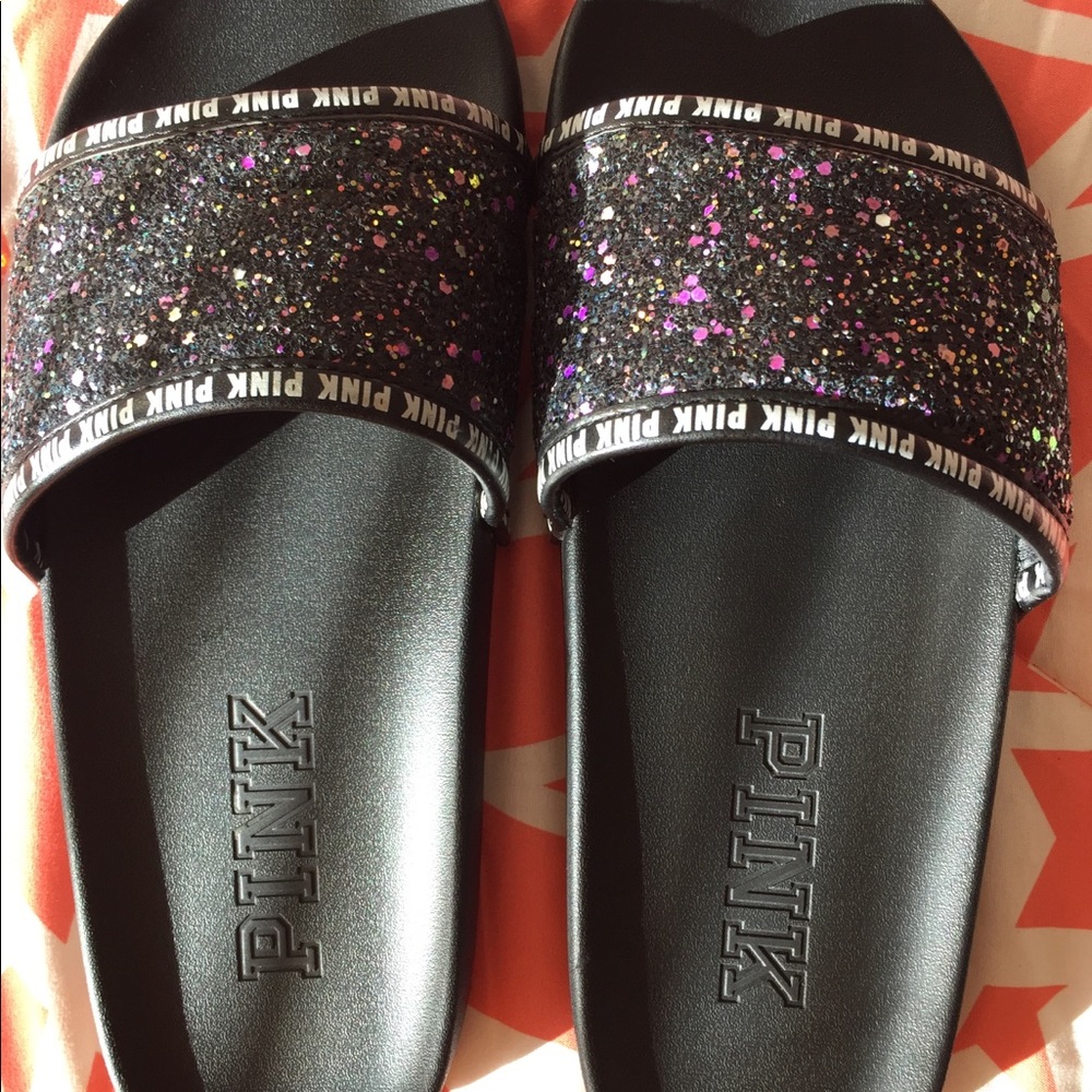 VS PINK Slides Medium (7/8)